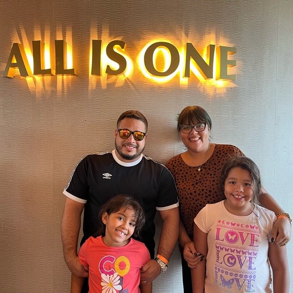 Meet Your Posher - Picture 11 of 16